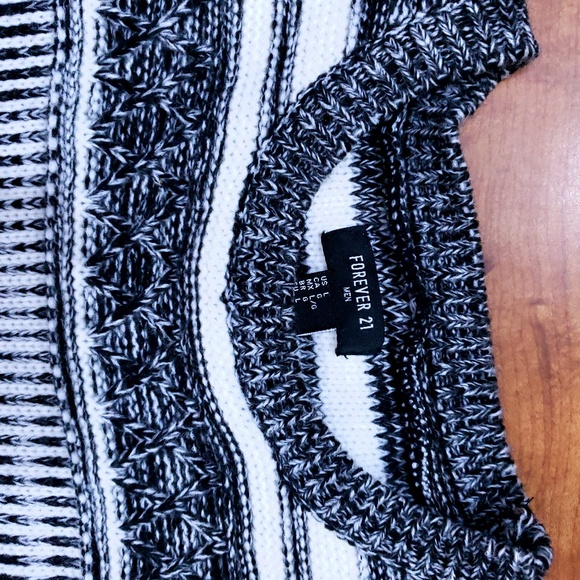 Forever 21 Men sweater - Picture 4 of 4